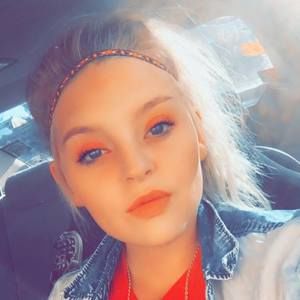 Meet your Posher, Marissa